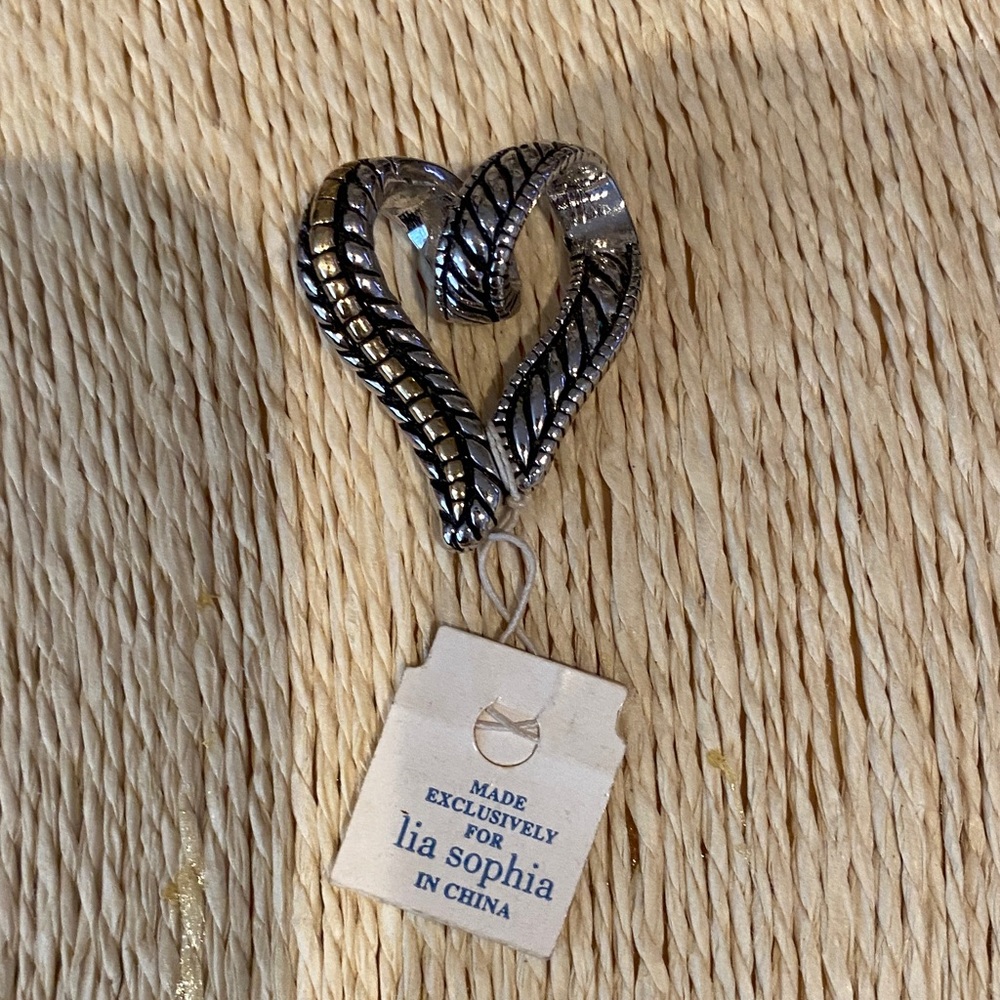 4/$10 NWT Lia Sophia All Heart 2 tone with gold and black accent heart slide